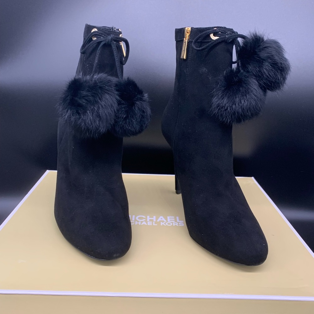 Michael Kors size 9 black suede Remi Bootie